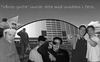 der Neverfjord's gutter sl�r lens lukter det surt like etter p�...