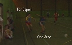 Hvem treffer ballen?