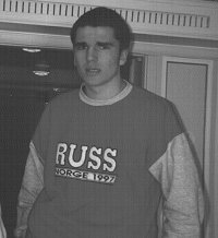 N�r Alf Petter ladder til skudd st�r Moses stille og holder for l�ken